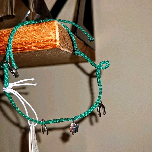 Pura Vida St Patrick's Day Charm Bracelet - Picture 1 of 7